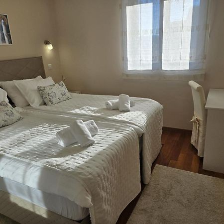 Apartments Luana With Private Jacuzzi Задар Экстерьер фото